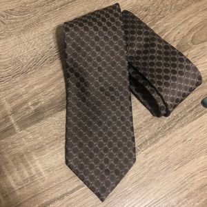 Gucci Interlocking GG Print Silk Tie in Brown